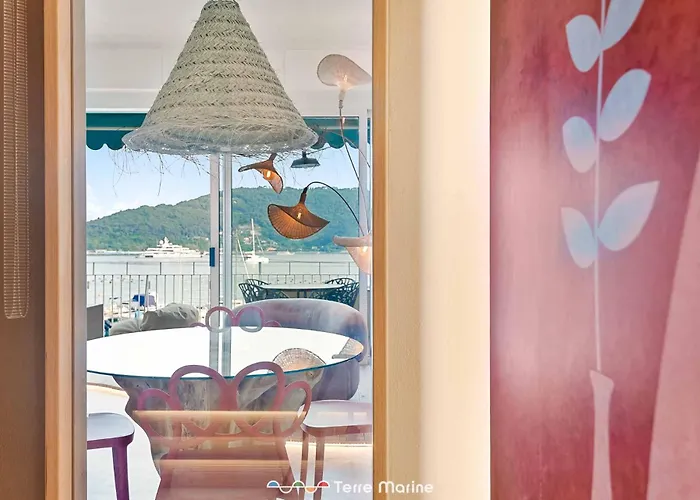 Riflessi Di Mare, Terremarine Apartment